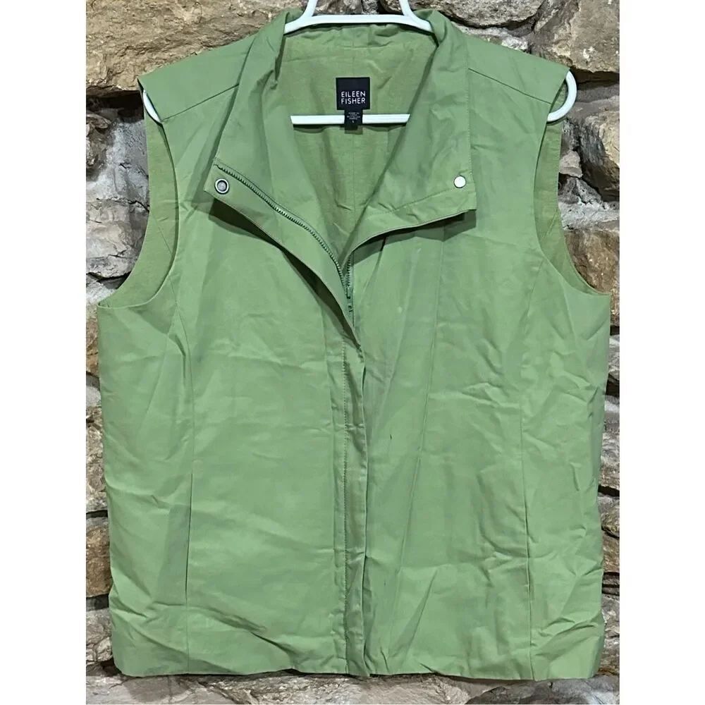 Women’s Eileen Fisher Light Green Water-Resistant Vest With Pockets Size Large
